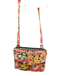 𝅺VERA Bradley crossbody purse